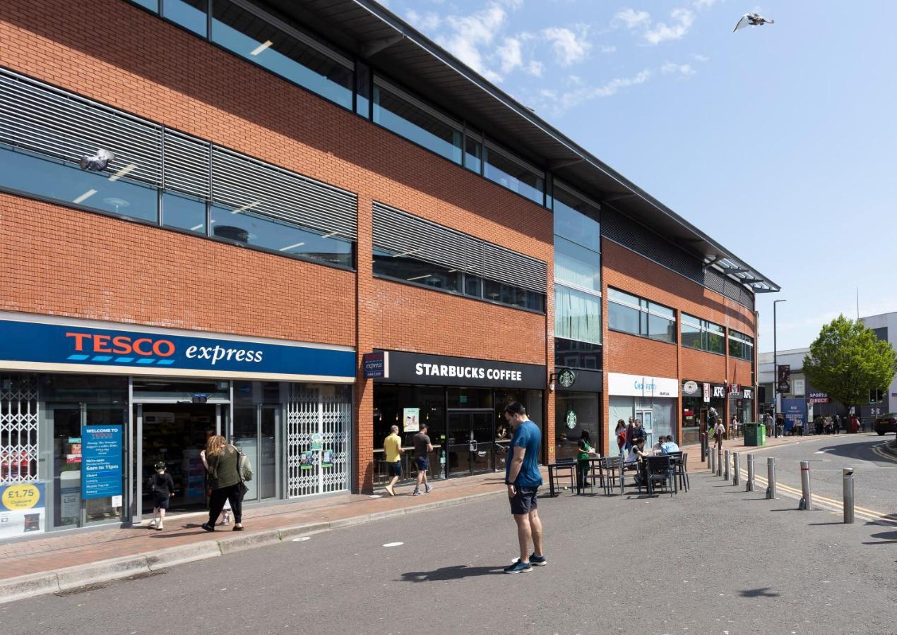 Luxury Central Apartment Sleeps 7 Guests With Free Parking And Netflix Bournemouth Exterior photo