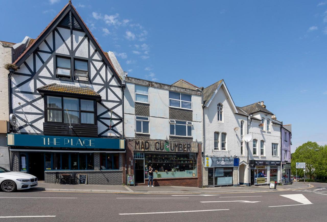 Luxury Central Apartment Sleeps 7 Guests With Free Parking And Netflix Bournemouth Exterior photo